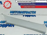 Обшивка стойки правая Volkswagen Tiguan 5N0867234B. Сломано крепление.