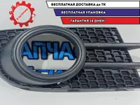 Решетка в бампер правая Volkswagen Tiguan 5N0853666E. Дефект.