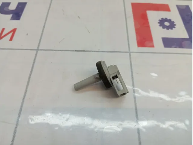 Датчик температуры воздуха Volkswagen Amarok (2H) 1J0907543A