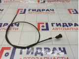 Трос открывания капота Volkswagen Amarok (2H) 2H0823535A