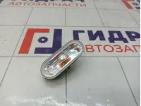 Повторитель на крыло Volkswagen Amarok (2H) 7H0949117A