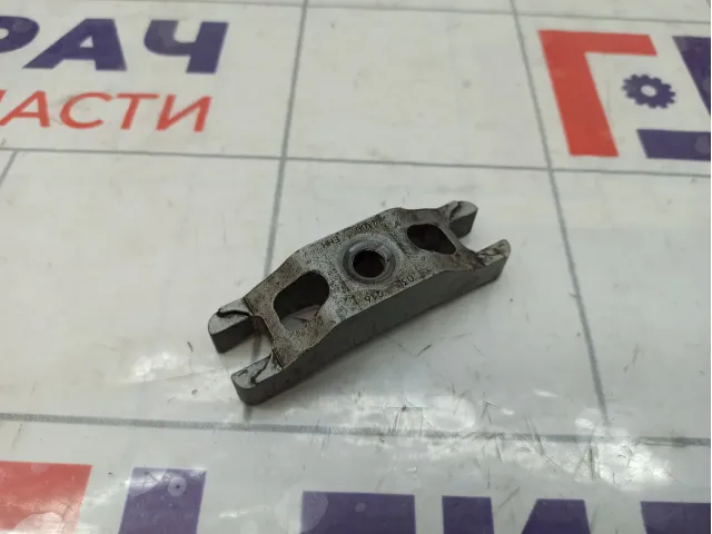 Кронштейн форсунки Volkswagen Amarok (2H) 03L130216