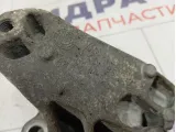 Кронштейн КПП левый Volkswagen Caddy (2k) 1K0199117AP
