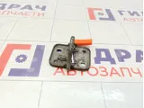 Крючок капота Volkswagen Caddy (2k) 1K8823186D