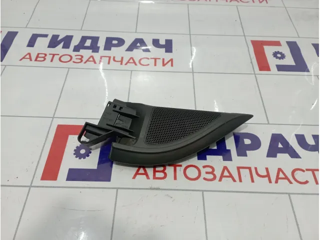 Крышка зеркала внутренняя левая Volkswagen Golf (Mk6) 5K0837973K 82V