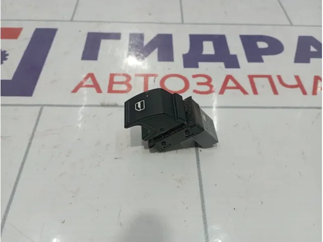 Кнопка стеклоподъемника Volkswagen Golf (Mk6) 7L6959855B REH