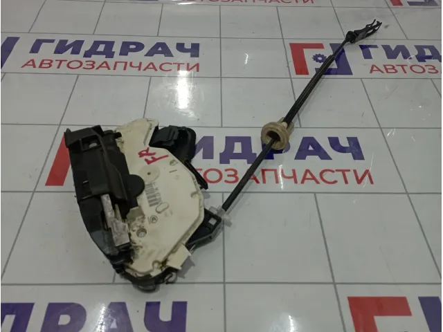 Замок двери передней правой Volkswagen Golf (Mk6) 5K1837016D