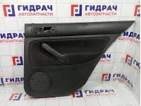 Обшивка двери задней правой Volkswagen Golf (Mk4) 1J6867212ADHRP