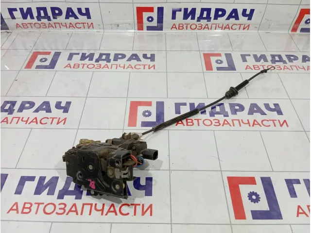 Замок двери задней левой Volkswagen Golf (Mk4) 3B4839015A