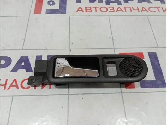 Ручка двери задней внутренняя левая Volkswagen Golf (Mk4) 1J4839113CB41