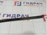 Накладка стекла переднего правого Volkswagen Golf (Mk4)