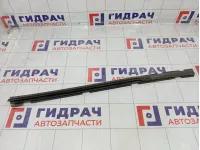 Уплотнитель стекла заднего правого Volkswagen Golf (Mk4) 1J6839472DB41