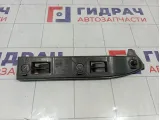 Направляющая переднего бампера левая Volkswagen Golf (Mk4) 1J0807183A