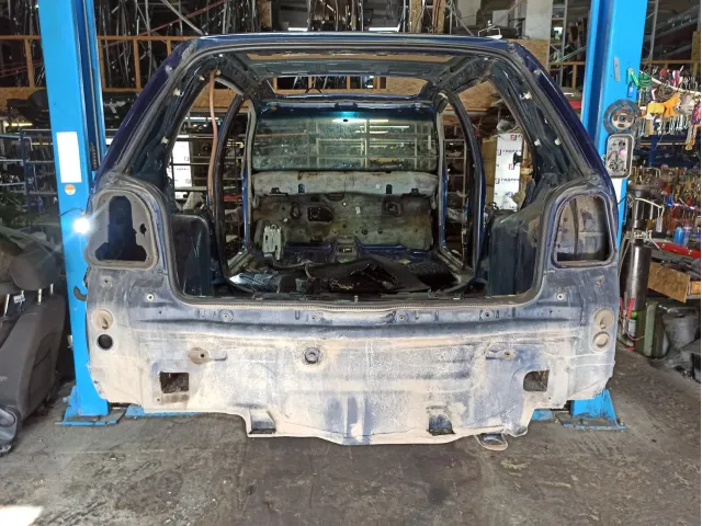 Панель задняя Volkswagen Golf (Mk4)