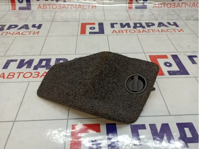 Обшивка багажника правая Volkswagen Golf (Mk4) 1J6867747B41