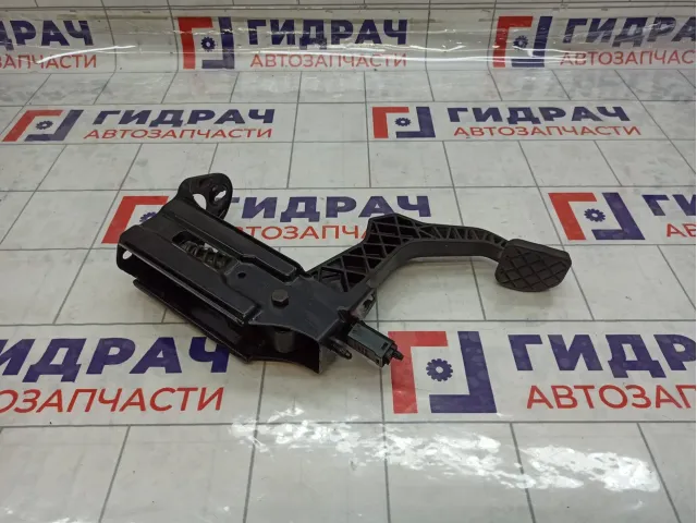 Педаль сцепления Volkswagen Golf (Mk4) 1J1721059