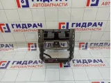 Подстаканник передний Volkswagen Golf (Mk4) 1J0858601D