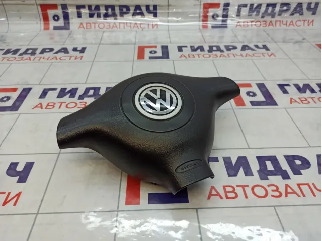 Подушка безопасности в рулевое колесо Volkswagen Golf (Mk4) 3B0880201BK4EC