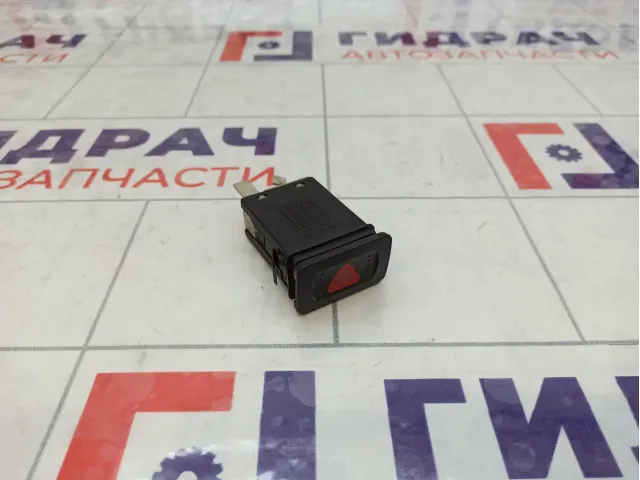Кнопка аварийной сигнализации Volkswagen Golf (Mk4) 1J0953235J01C