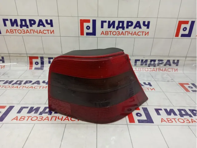 Фонарь задний правый Volkswagen Golf (Mk4) 1J6945096T
