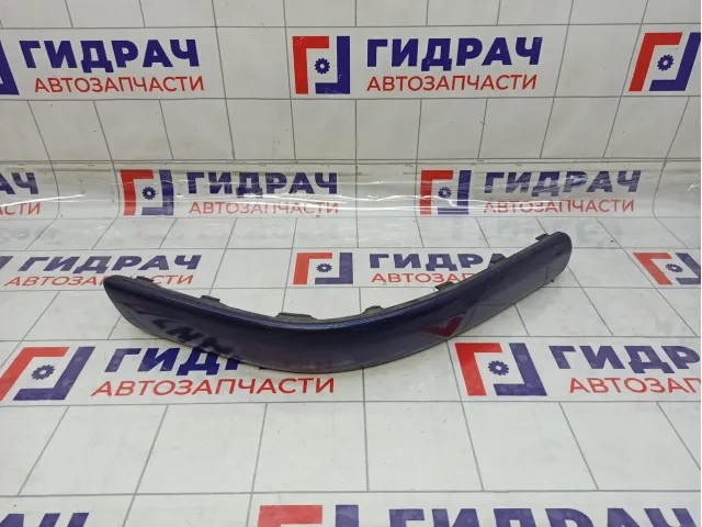 Молдинг заднего бампера левый Volkswagen Golf (Mk4) 1J6807791A