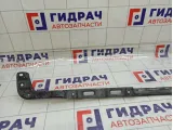 Направляющая заднего бампера Volkswagen Golf (Mk4) 1J6807861B