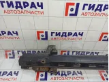 Усилитель переднего бампера Volkswagen Golf (Mk4) 1J0805551E