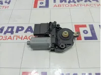 Моторчик стеклоподъемника заднего левого Volkswagen Golf 5K0959703E