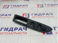 Блок управления стеклоподъемниками Volkswagen Golf 1K4959857BREH