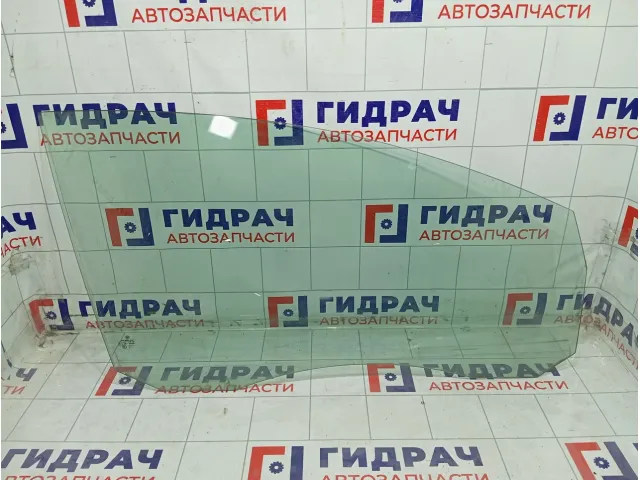 Стекло двери передней правой Volkswagen Golf 5M0845202A