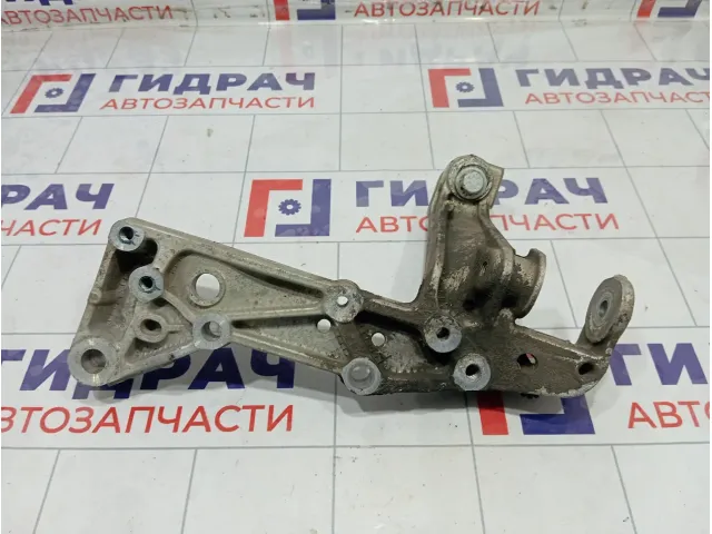 Кронштейн рычага переднего правого Volkswagen Golf 1K0199296E