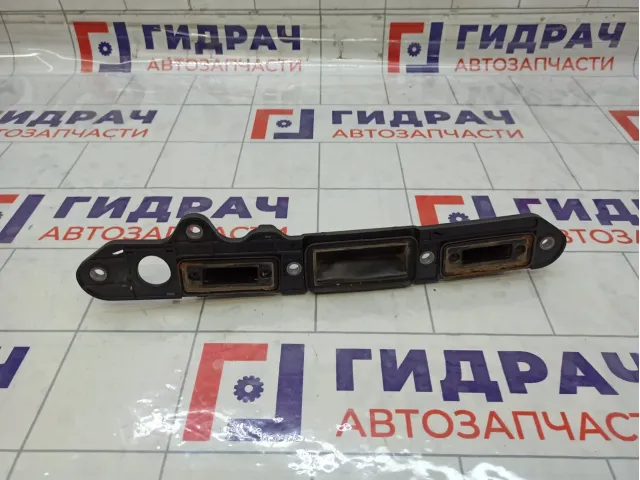 Кнопка открывания багажника Volkswagen Golf 1T0827574L