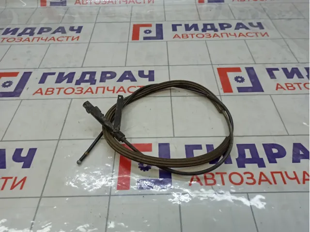 Трос открывания капота Volkswagen Golf 5M0823535