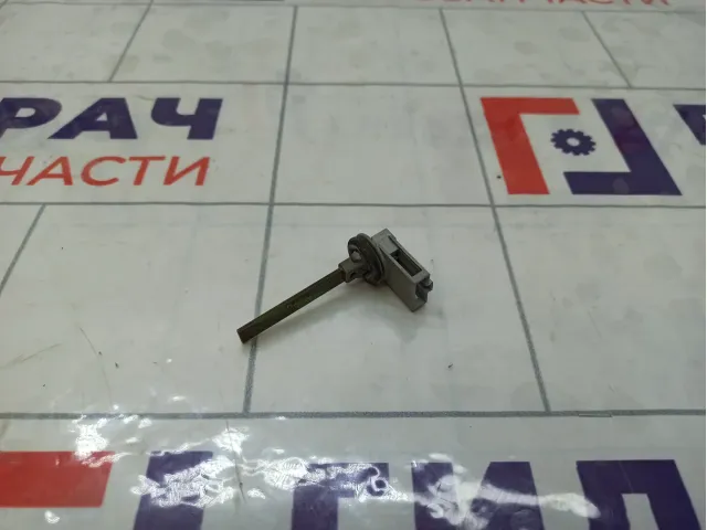 Датчик температуры воздуха Volkswagen Golf 4B0820539