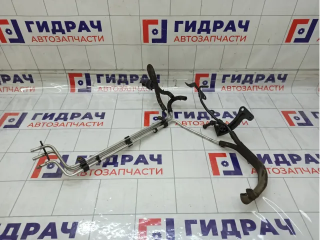 Трубка топливная Volkswagen Golf 1K0130308J