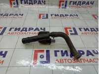 Фланец системы охлаждения Volkswagen Golf 038121132G