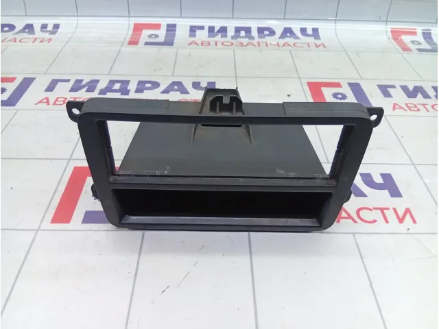 Рамка магнитолы Volkswagen Golf 1K0857058A