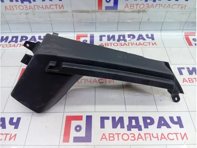 Кронштейн полки багажника правый Volkswagen Golf 1K6867762