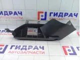 Кронштейн полки багажника правый Volkswagen Golf 1K6867762