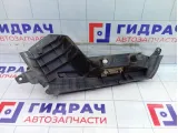 Кронштейн полки багажника правый Volkswagen Golf 1K6867762