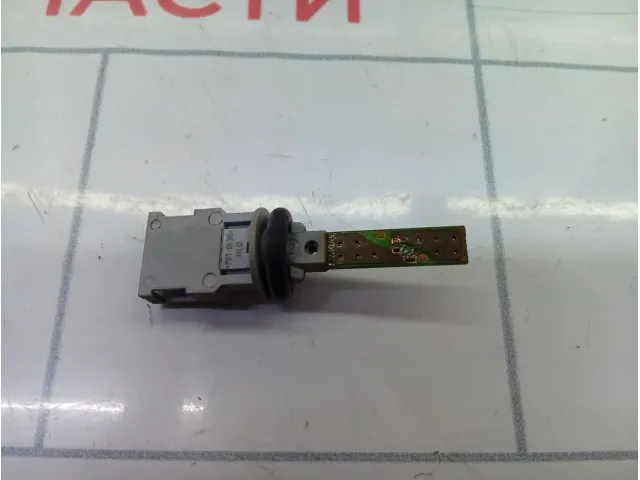 Датчик температуры Volkswagen Golf 1K0907543