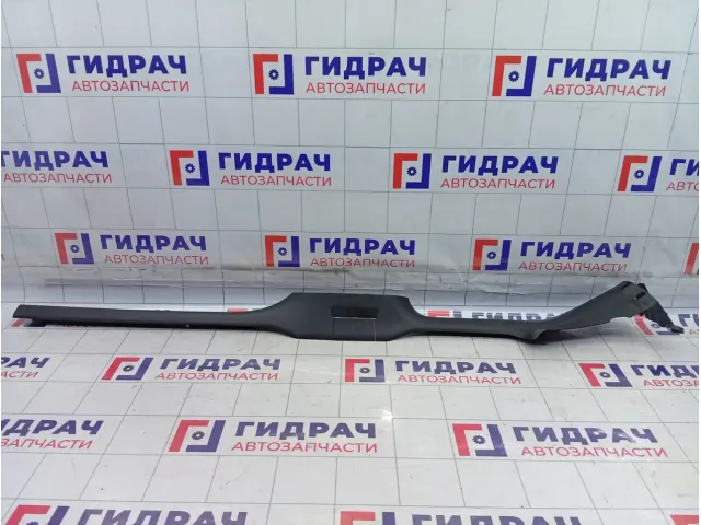 Накладка порога внутренняя правая Volkswagen Golf 1K4853372