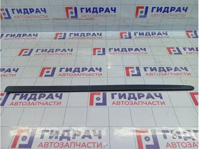 Накладка двери передней правой Volkswagen Golf 1K4853516B