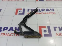 Петля капота левая Volkswagen Golf 5K0823301B