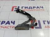 Петля капота правая Volkswagen Golf 5K0823302B