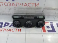 Блок управления климатической установкой Volkswagen Golf 1K0907044BN