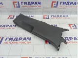 Обшивка стойки средней правой нижняя Volkswagen Golf 1K4867298F71N