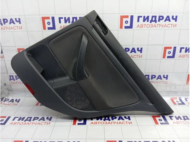 Обшивка двери задней правой Volkswagen Golf 1K6867212LJTRN