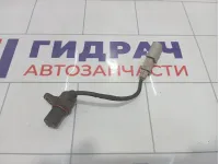 Датчик положения коленвала Volkswagen Golf 0261210199