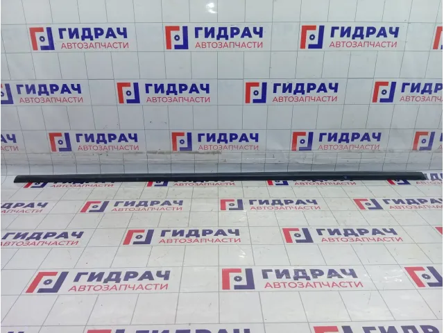 Накладка порога правая Volkswagen Golf 1T0854932B